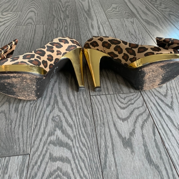 Beautiful Coach Heels💖💫 - Picture 6 of 9